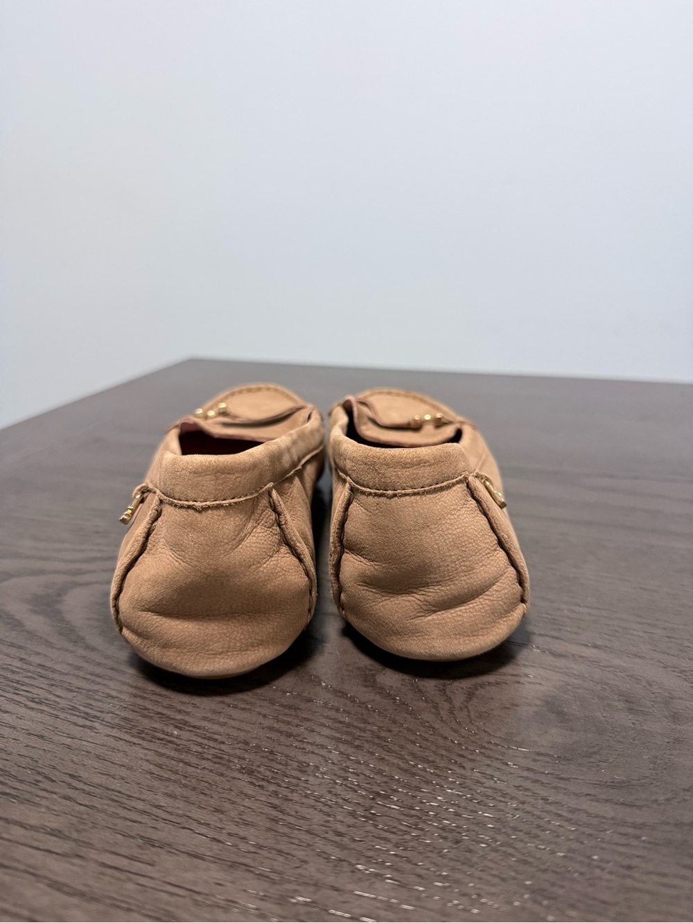 UGG Womens Leather Driving Loafers Tan Slip On Shoes US 8.5 EU39.5 - Picture 6 of 8